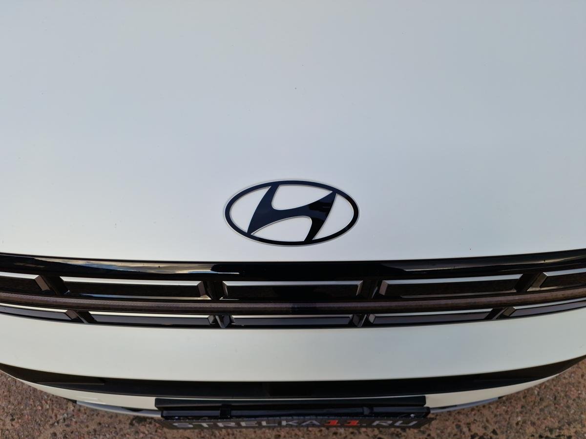 Наклейка на передний логотип для Hyundai Santa Fe V (MX5)