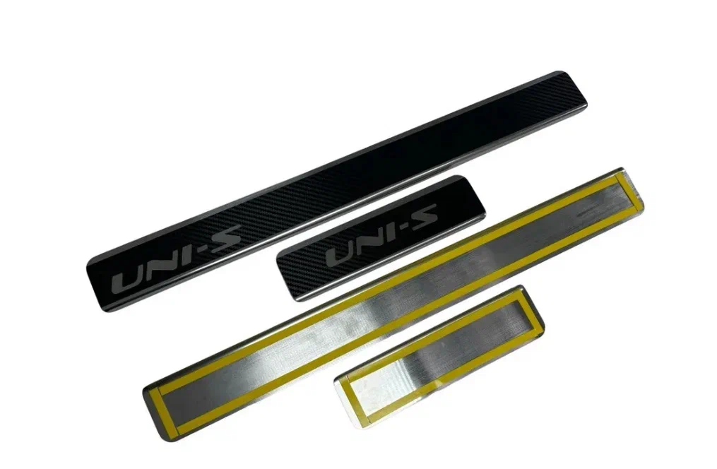 Накладки на пороги нержавеющая сталь под карбон 4шт. для Changan UNI-S