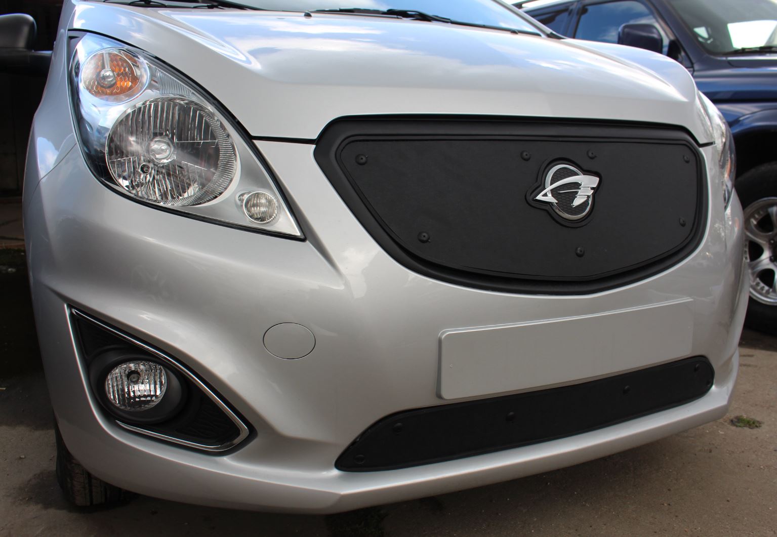 Зимняя заглушка радиатора к съемной сетке низ для Ravon R2