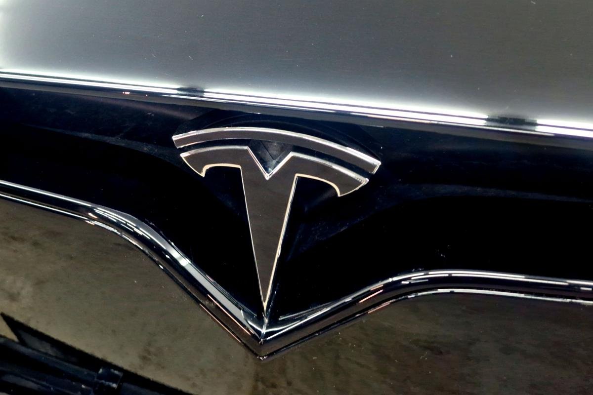 Наклейка на логотип для Tesla Model X I