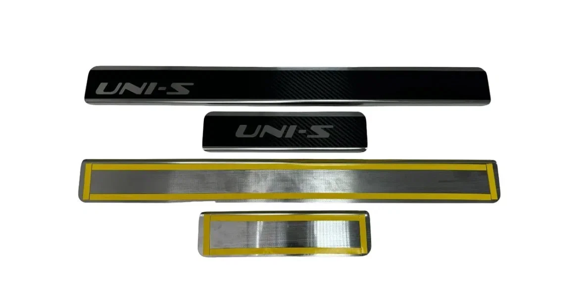 Накладки на пороги нержавеющая сталь под карбон 4шт. для Changan UNI-S