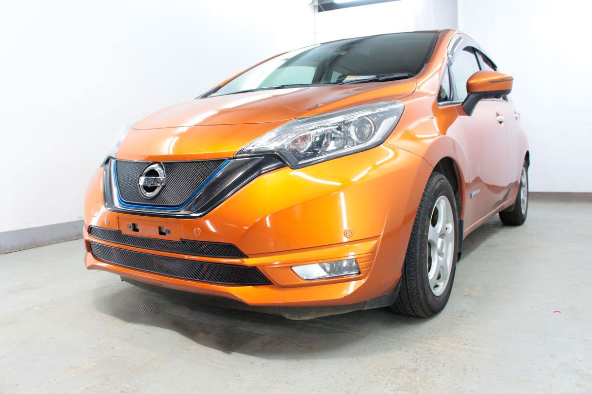 Защитная сетка радиатора низ для Nissan Note II Рестайлинг