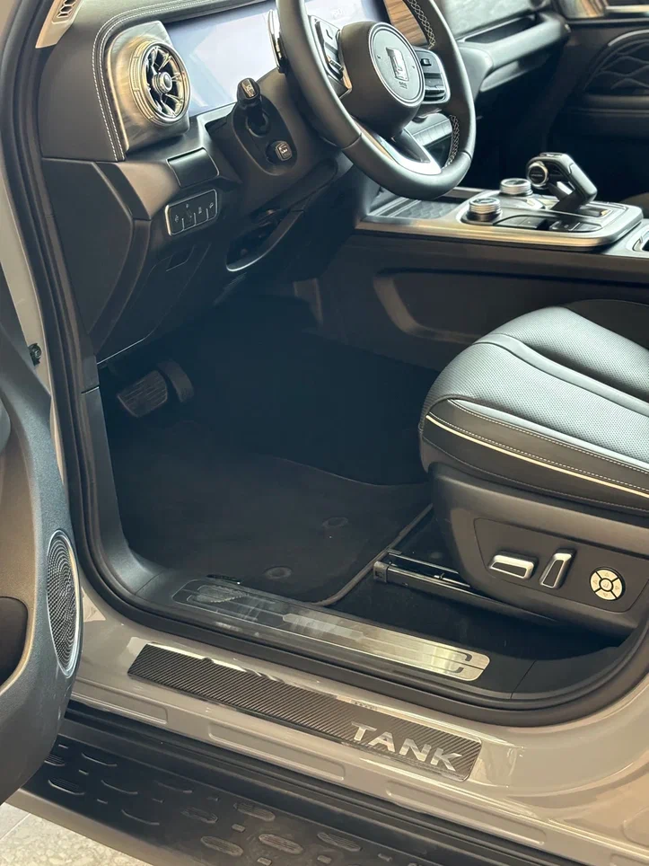 Накладки на пороги нержавеющая сталь под карбон 4шт. для TANK 300