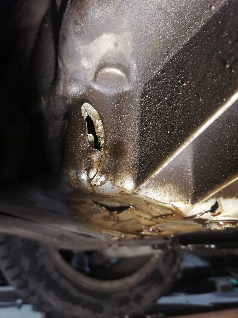 Пробитый поддон Пробитый поддон